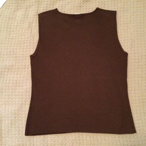 Brand new Erik Spencer Woman’s Sweater vest. Extremely good condition. Size L.